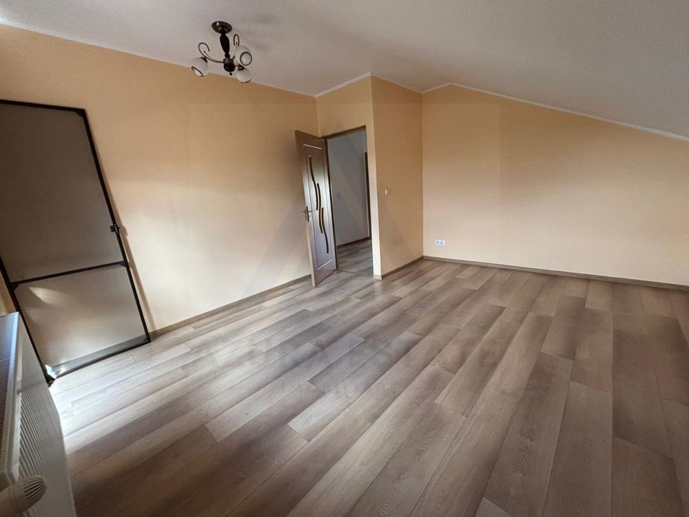 Casa 3 dormitoare curte de 300 mp utili garaj deschis Calea Surii Mici - Poză 6