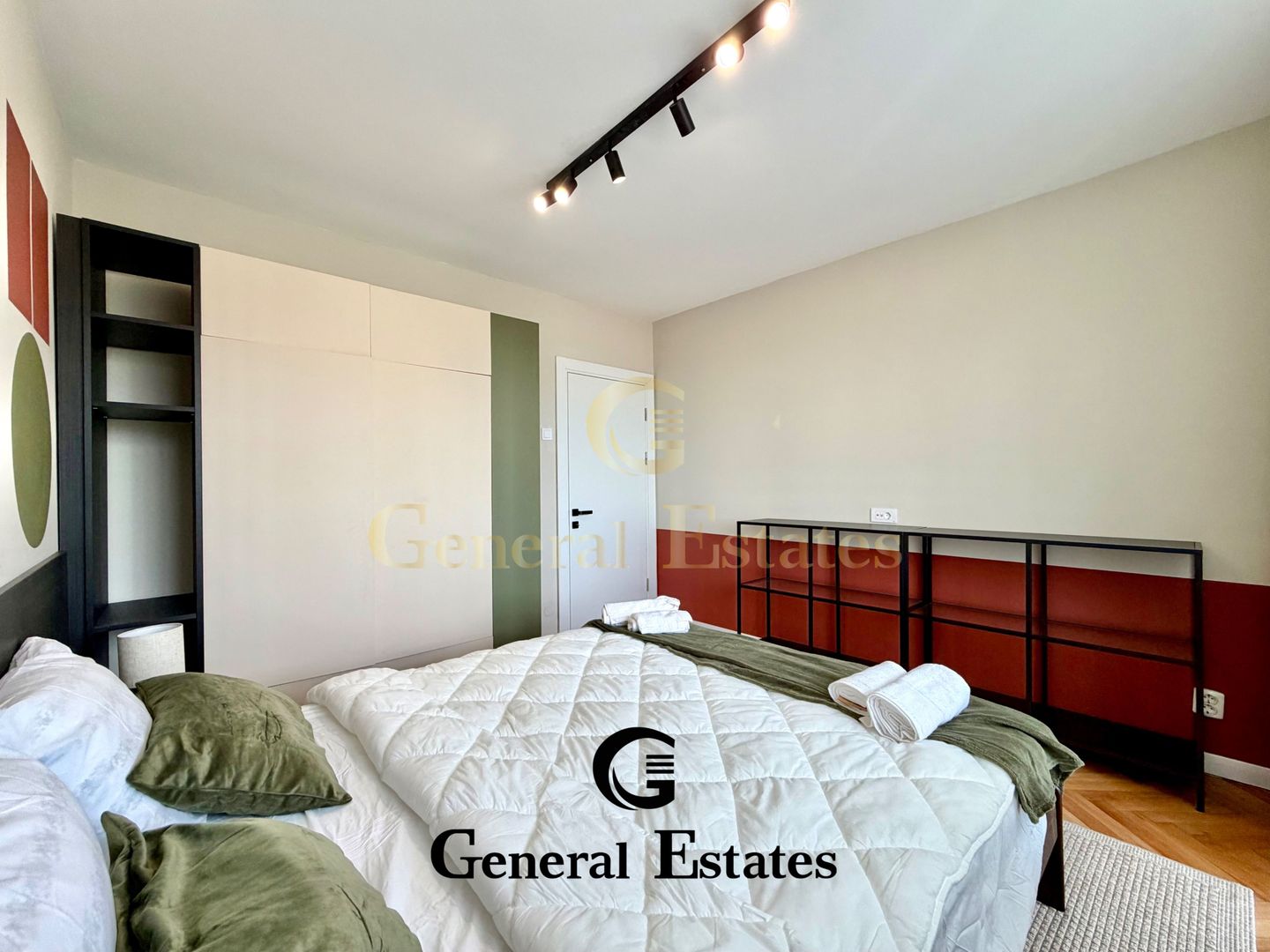 Copou | 2 Camere Decomandat | Lângă Parc | Vedere Panoramică | Renovat - Poză 18