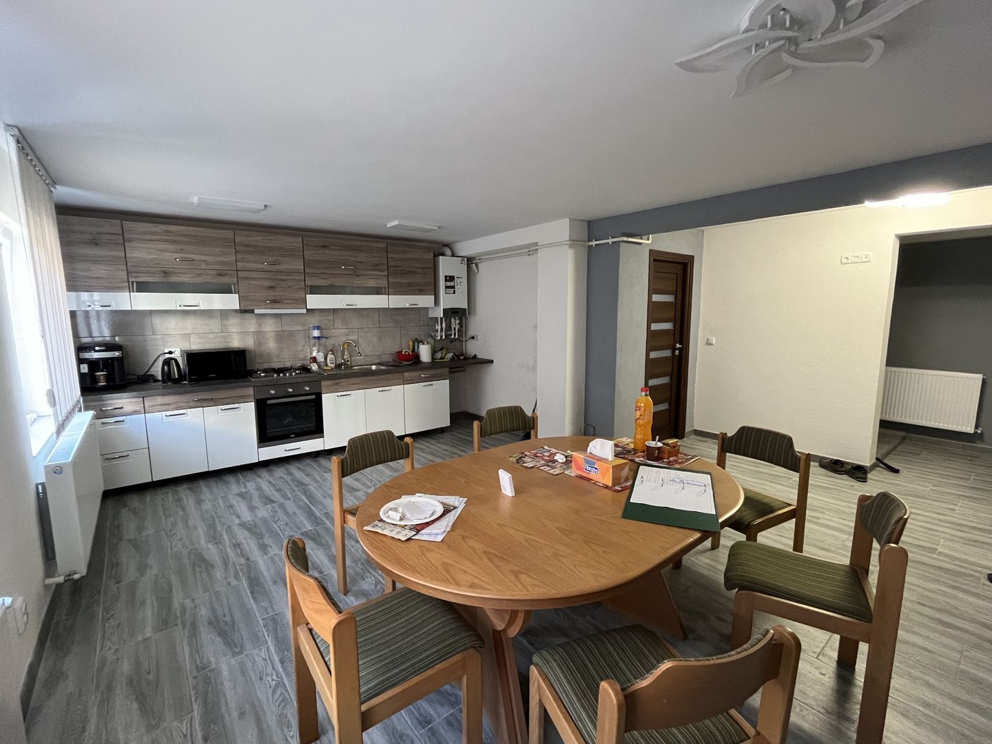 Apartament cu 4 camere de vânzare in Sebeș. - Poză 1