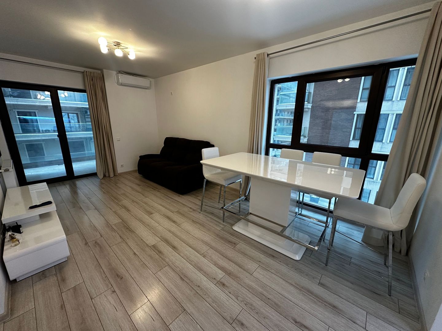 3 Camere Cu Parcare Moghioros Felinare Drumul Taberei Ghencea - Poză 8