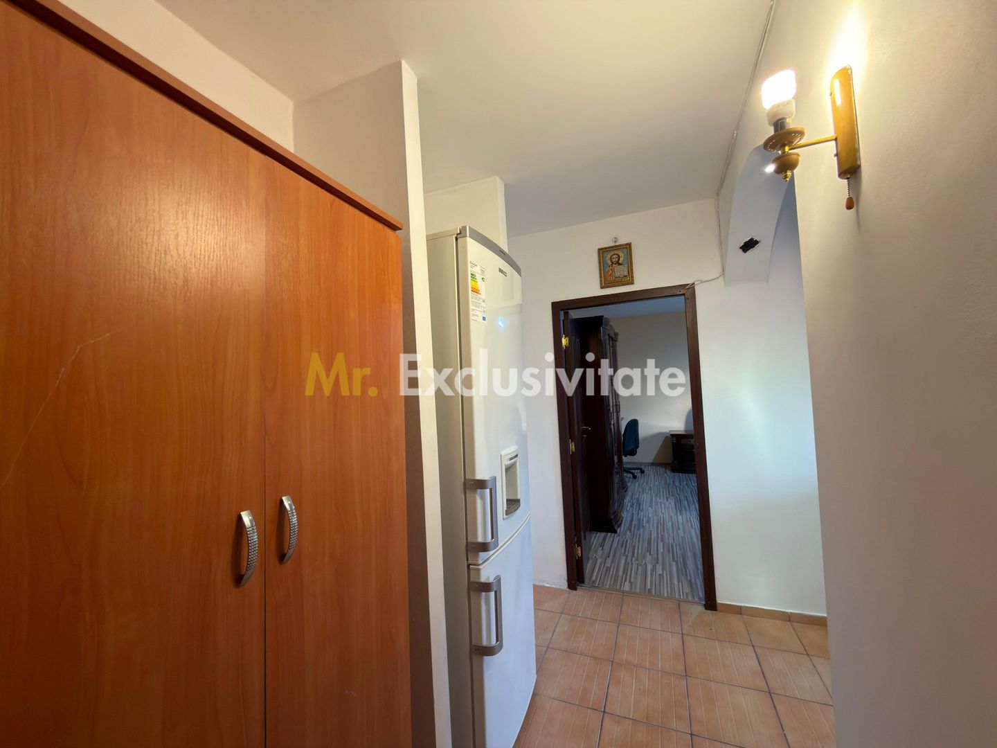 Garsonieră spațioasă de închiriat în Mioveni – zona Robea - Poză 7