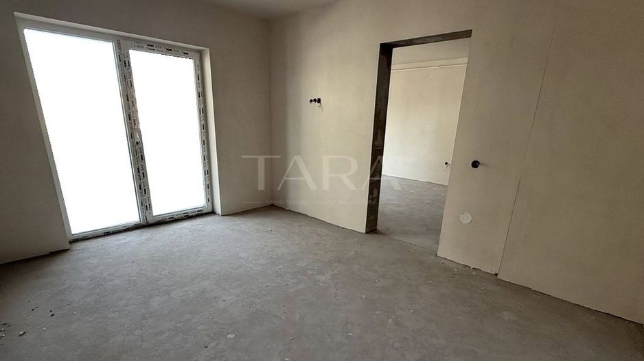 Apartament cu 3 camere semi-finisat în zona Eroilor, Florești. - Poză 6