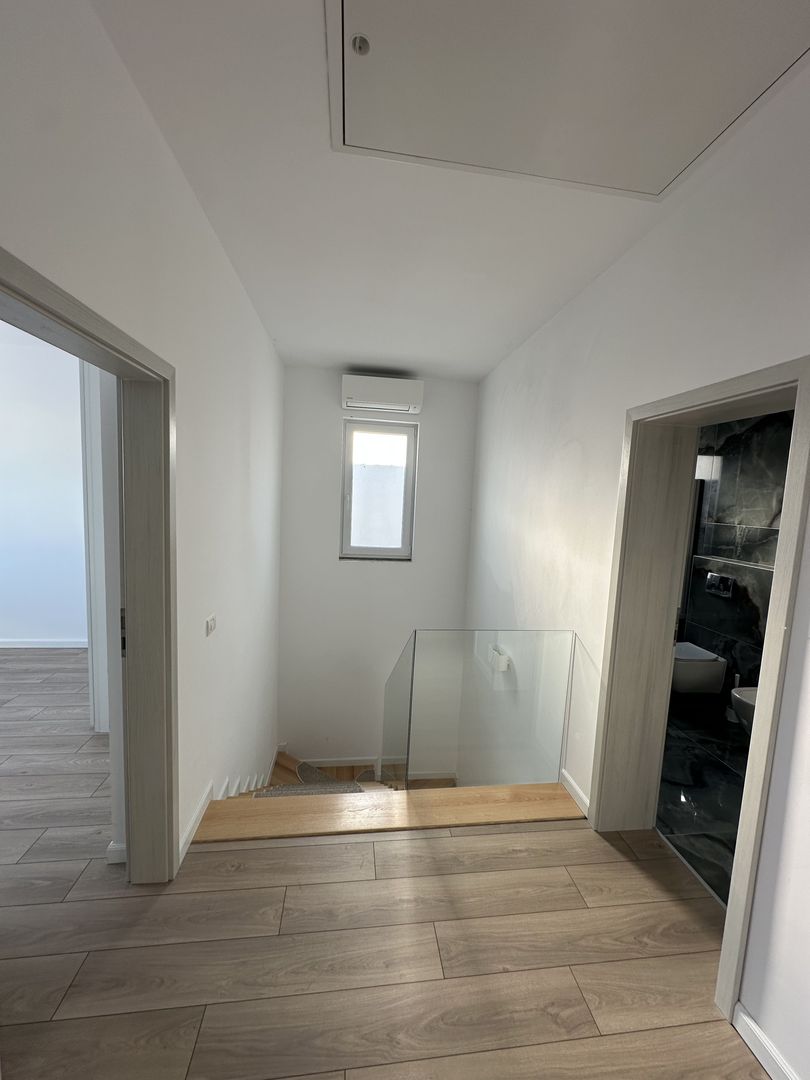 Duplex despărtit  prin garaj zona Ikea - Poză 17