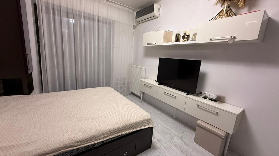 Apartament cu 3 camere, decomandat, zona Albert - Poză 5