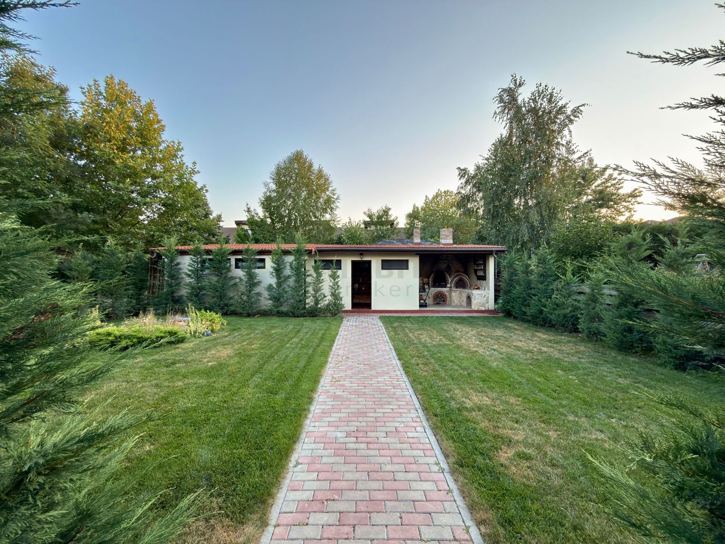 Vila cu gradina matura in Paradisul Verde | Teren 537 mp - Poză 5