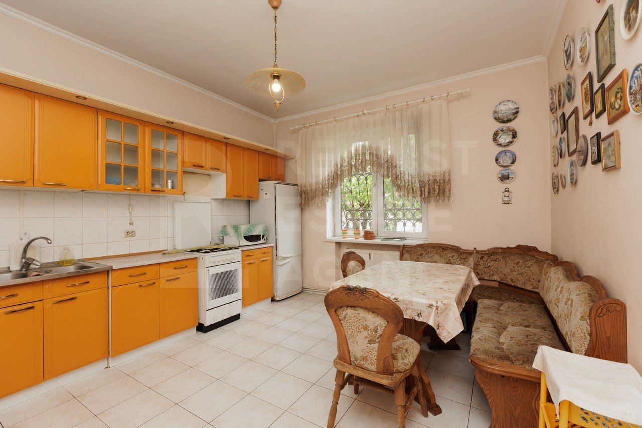 Vânzare, casă 3 nivele , str. Sihastrului, Codru - Poză 8