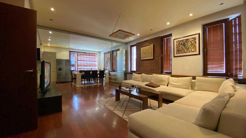 APARTAMENT SUPERB, 5 CAMERE, DOROBANTI - Poză 1