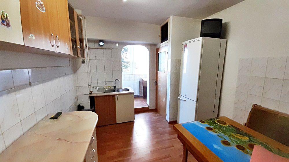 Scriitorilor, apartament de 3 camere etaj 1, pret 95000 euro neg. - Poză 11