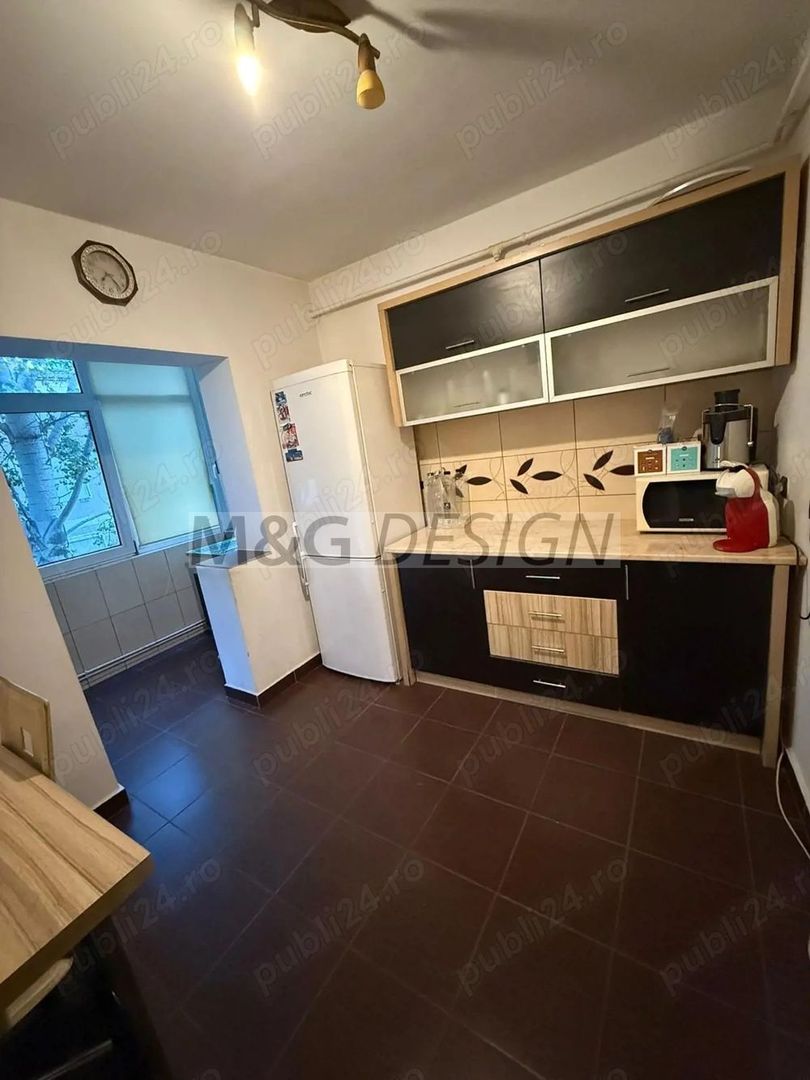 Apartament 3 camere Soarelui - Poză 1