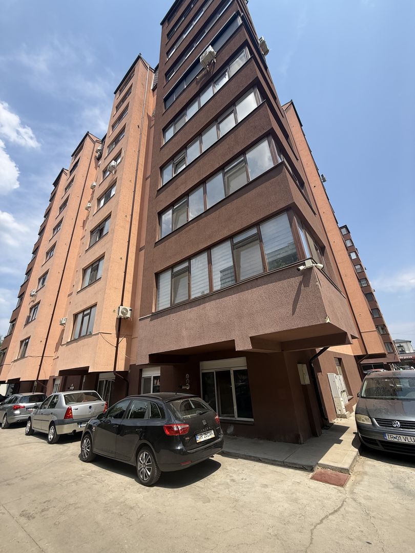 Garsonieră dublă 39mp- living + dormitor + balcon mare - Etaj 1 - Poză 12
