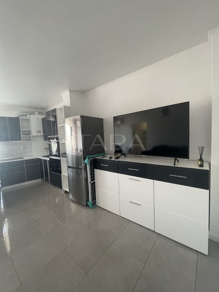 Apartament 2 camere – bloc nou, complet mobilat și utilat, cu 2 locuri - Poză 2