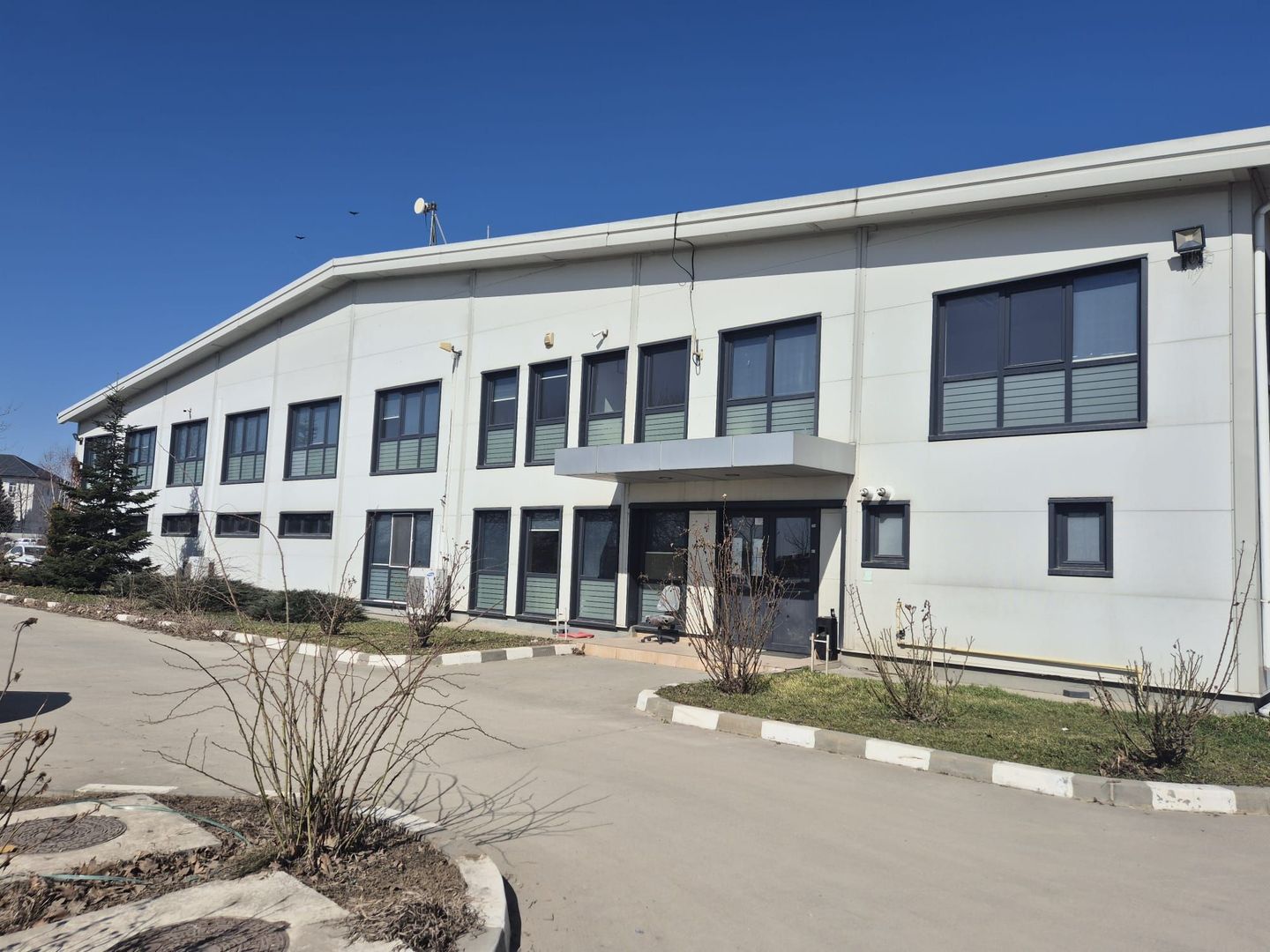 De inchiriat depozit logistic cu rafturi incluse, 2 rampe , Chitila - Poză 1