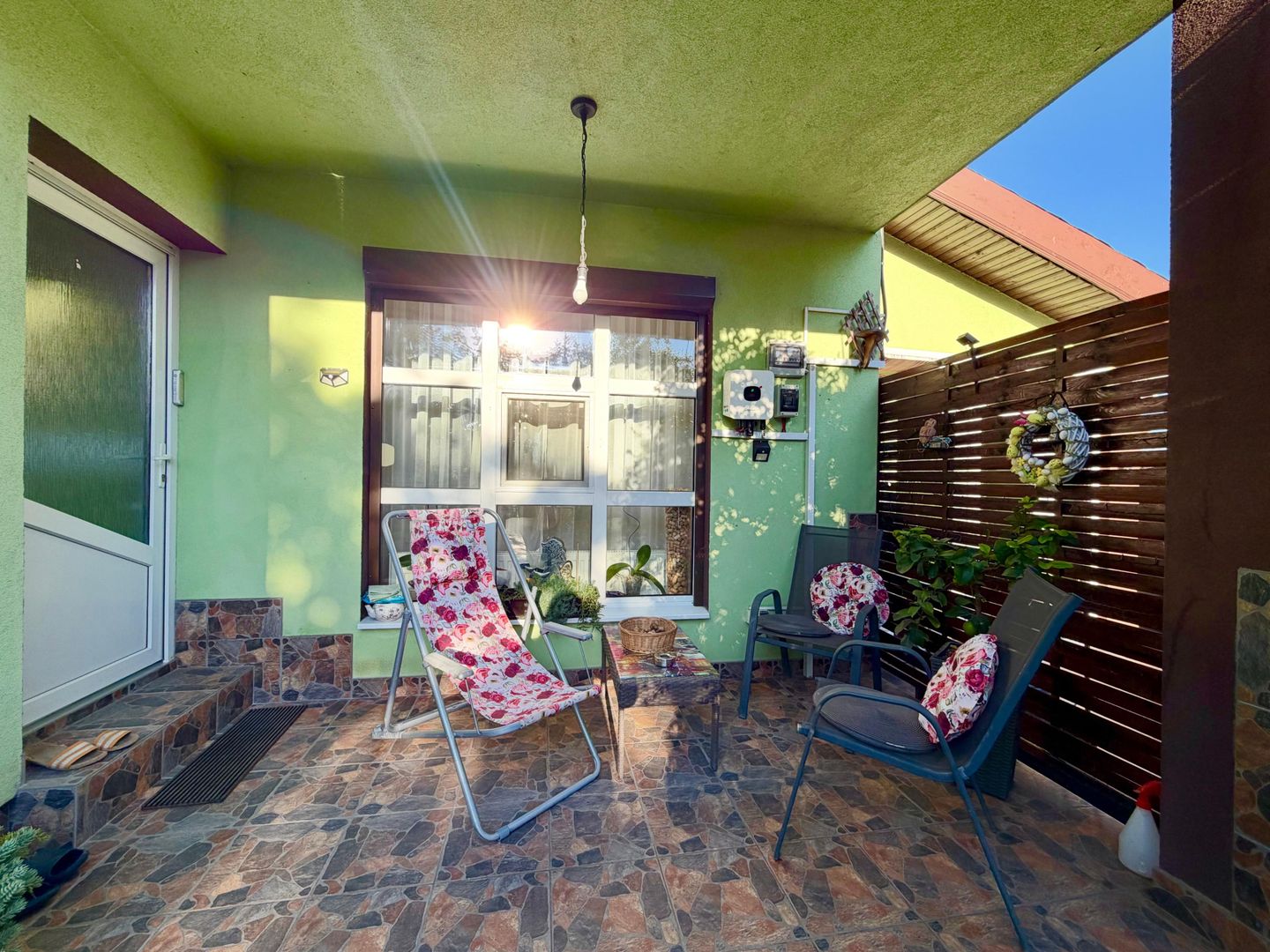 Casă individuală 4 camere | Terasă 40 mp | Garaj | Sânmihaiu Roman - Poză 2
