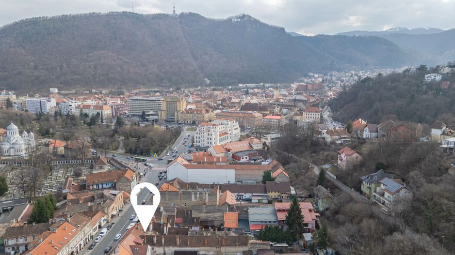 Clădire de vânzare în Brașovul Vechi | 16 camere | Potențial de dezvoltare - Poză 1