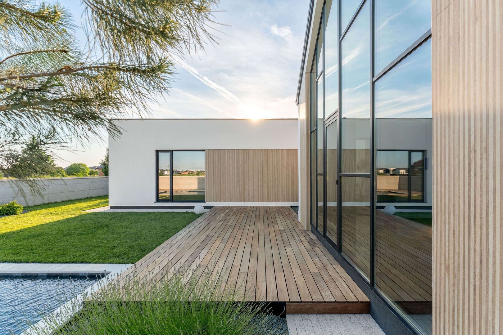 Vila eleganta | arhitectura moderna, panouri solare, finisaje premium și piscina - Poză 7