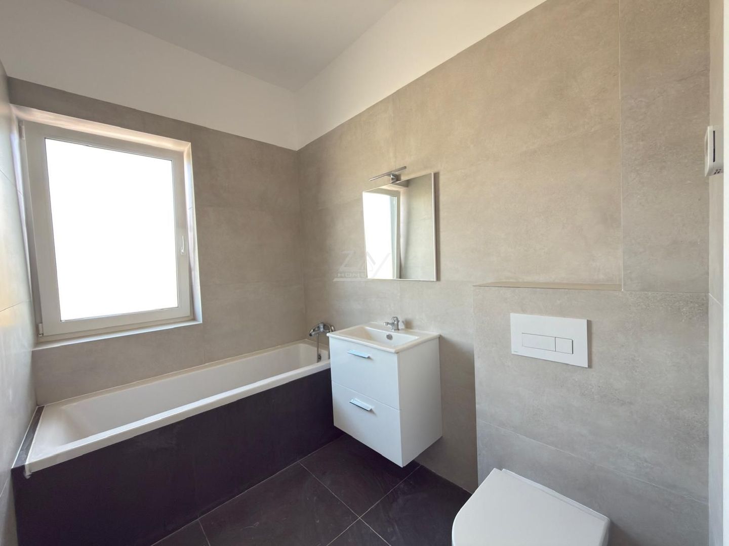 Etaj intermediar. Finisaje calitative. Loc de parcare. - Poză 3