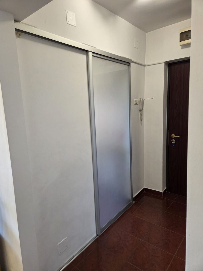 De vanzare apartament 3 camere Drumul Taberei - Poză 14