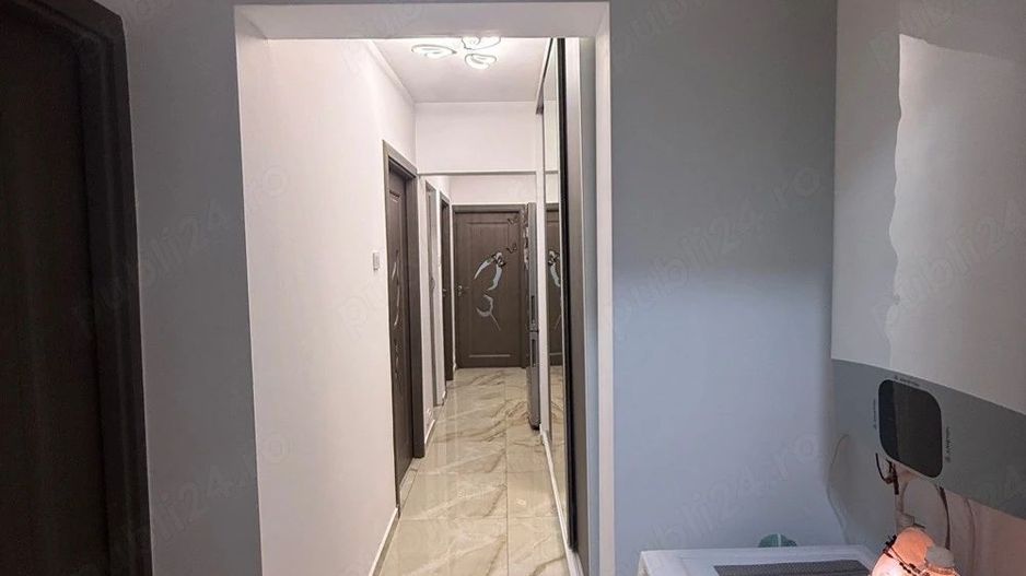Vanzare Apartament 3 camere, parter, renovat 2026, parcare ADP – Bd Timisoara - Poză 3