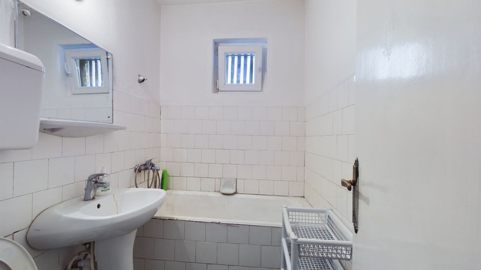 Apartament clasic cu 2 camere în Grădiște - Poză 10