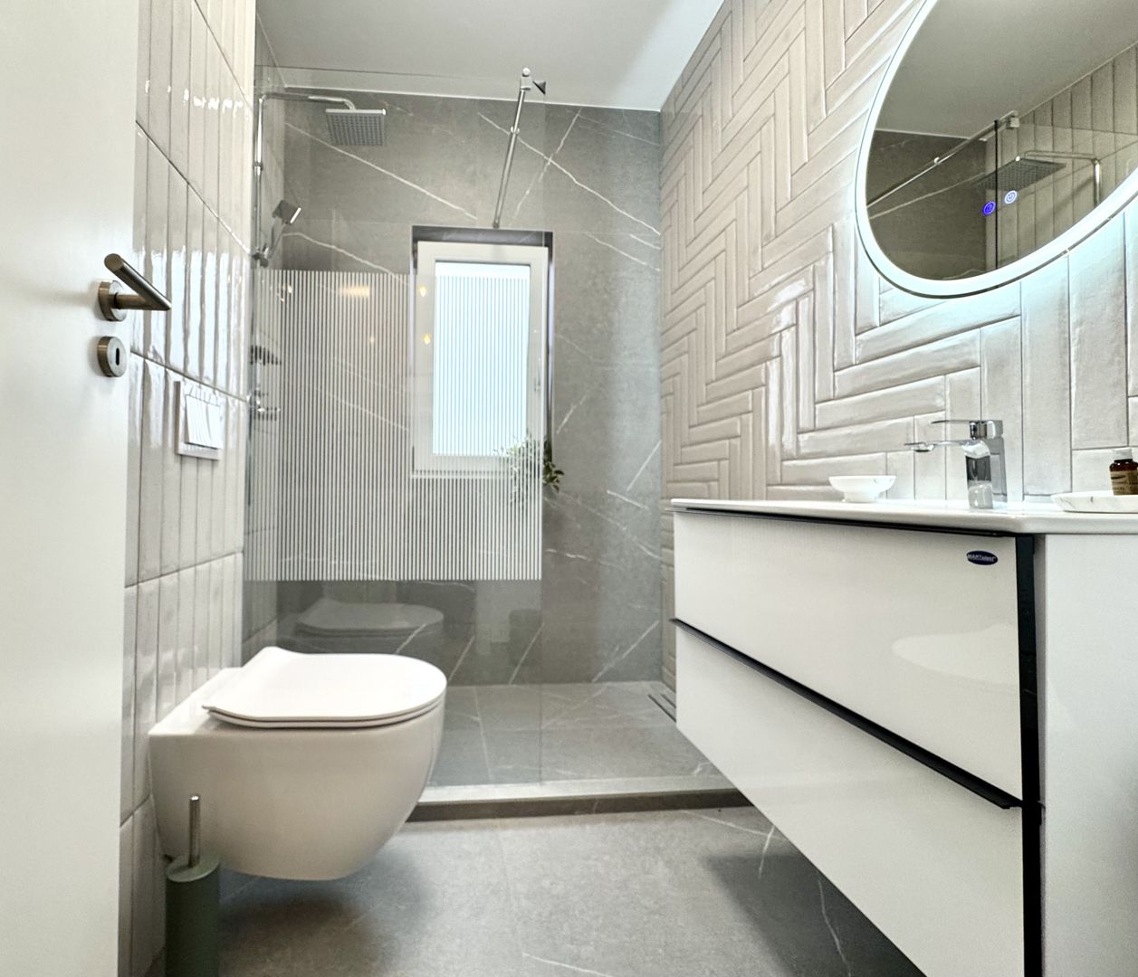 Apartament exclusivist cu grădină — confortul unei case - Mosnița Nouǎ - Poză 25