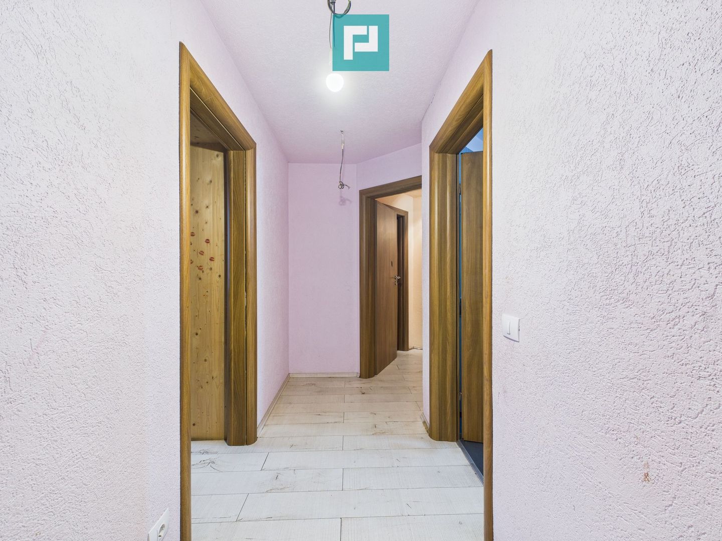 Casă individuală spațioasă, la 10 km de Timișoara - Poză 40