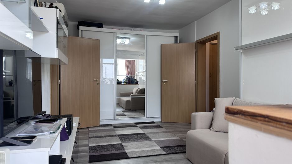 Primitor și luminos! Vânzare apartament cu 2 camere în M6, Târgoviște. - Poză 2