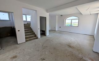 Vila, 4 Camere, Dezmir, Constructie Noua, 450 mp, 4 Bai, 2 Parcari - Poză 1