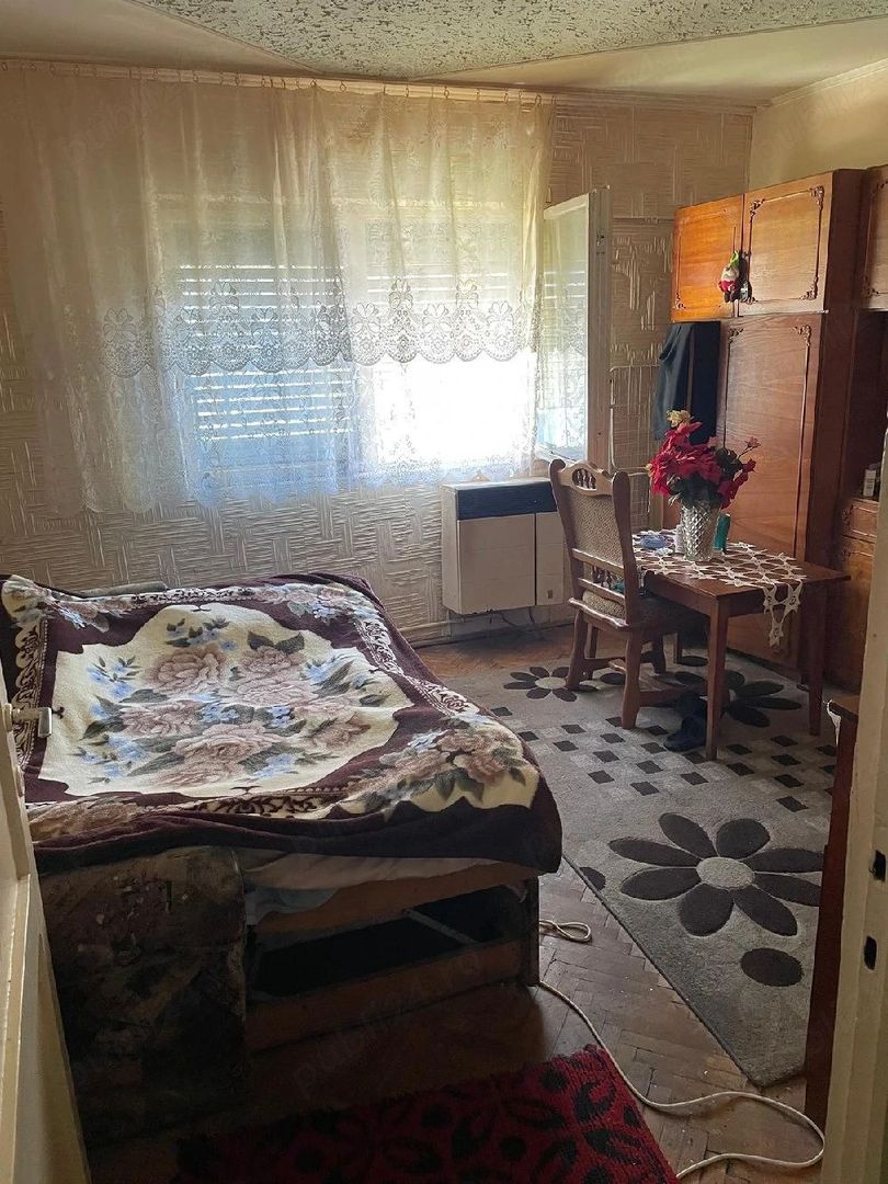 BRASADAS vinde ap 2 cam etaj 3/4 in Carpați 2. - Poză 4
