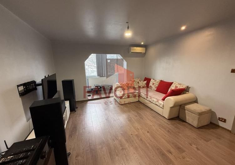 Aradului 3 camere decomandat, 2 bai, etaj 1 - Poză 2