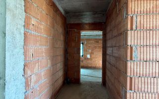 Casa individuala- 3 dormitoare - teren mare -Dumbravita - Poză 5