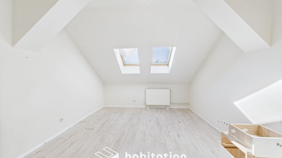 Casă de vânzare în zona Lunei – ideală pentru locuit sau investiție! - Poză 14