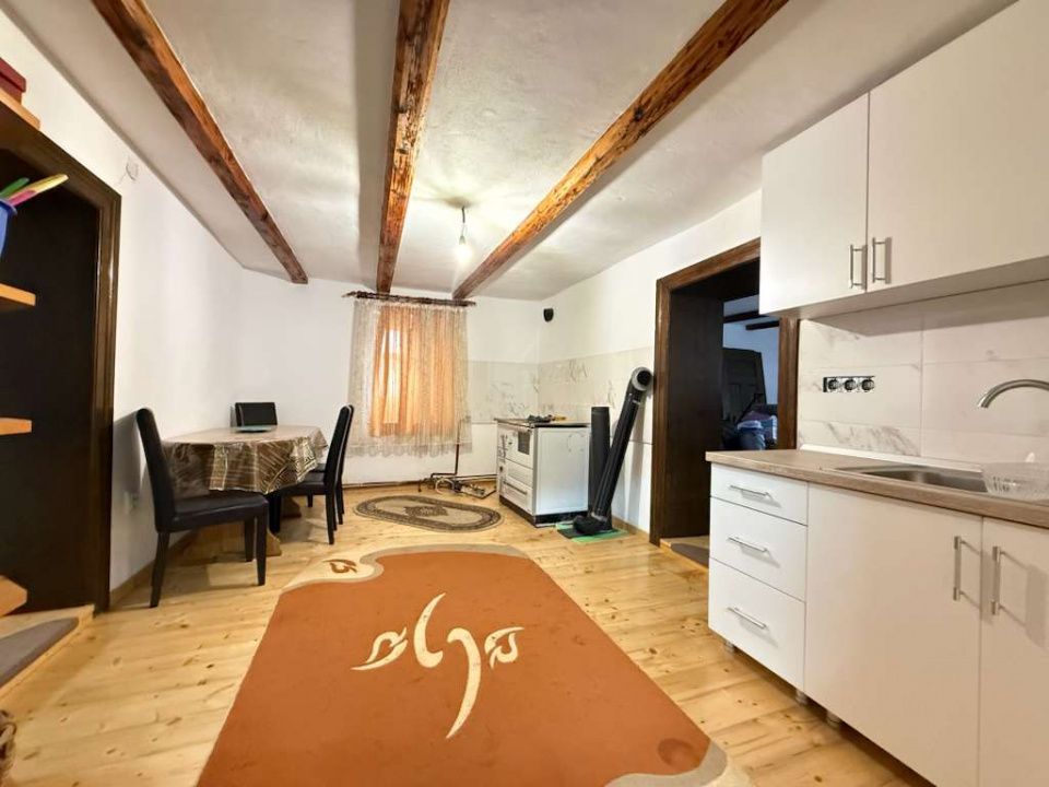 Casa individuala cu teren generos – 8.356 mp – Tichindeal, jud. Sibiu - Poză 2