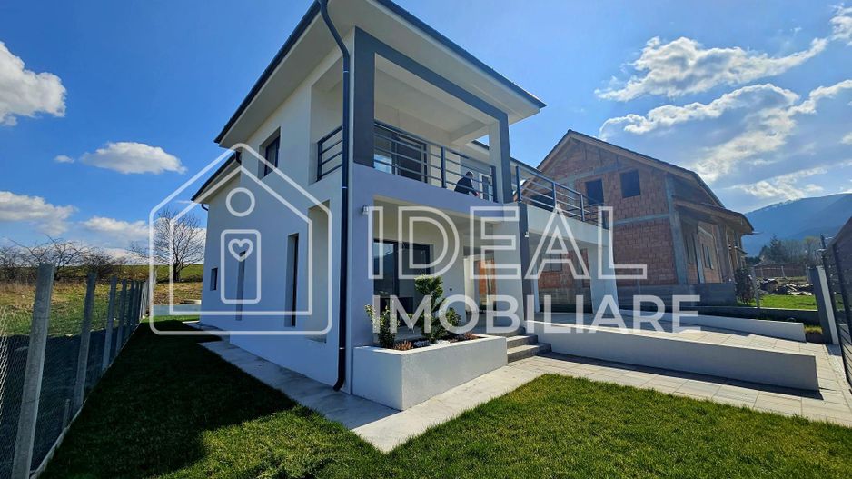 Casa Individuala cu 4 camere si 700 mp teren, in Tocile - Poză 1