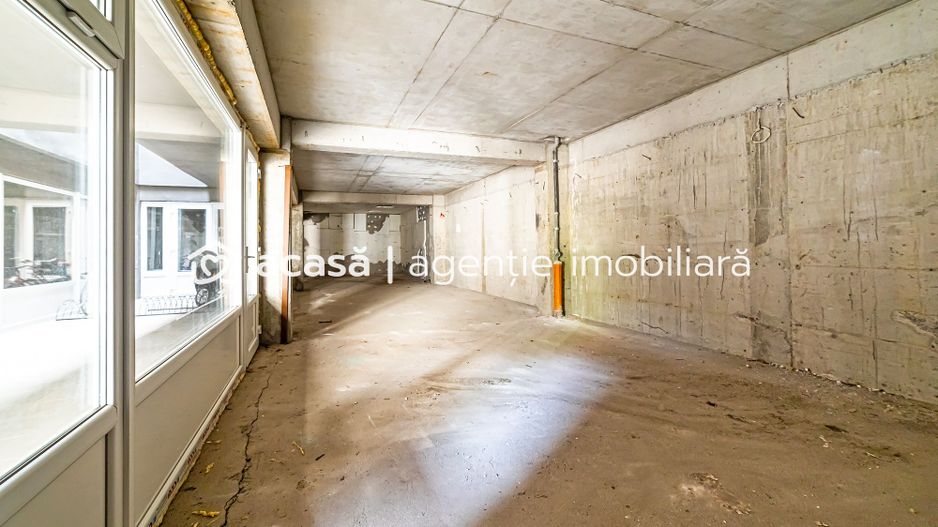 Spațiu comercial amplu și versatil - Poză 6