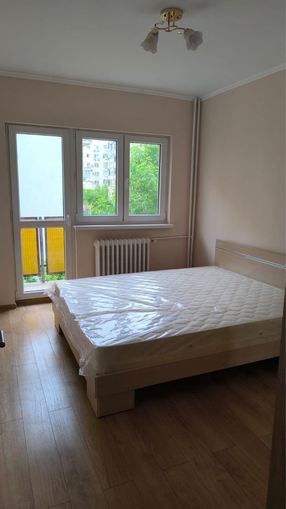 Apartament 3 camere de închiriat Tineretului - Poză 1