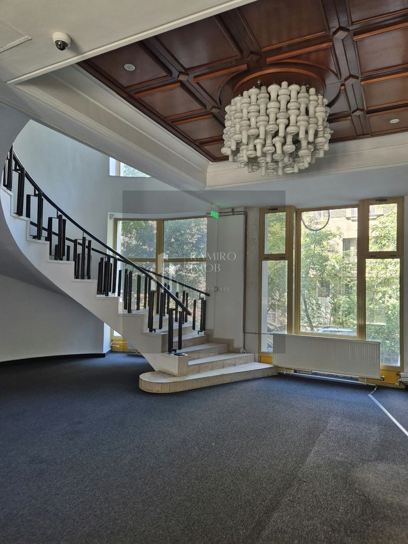 Spațiu comercial și birouri- 625 mp  | Piața Unirii | Bd. Unirii - Poză 1