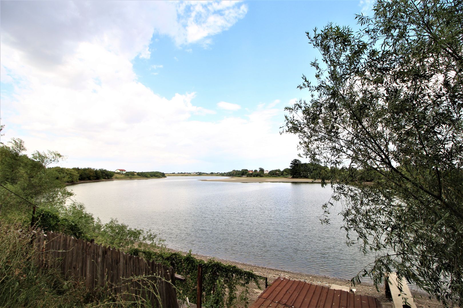 Casa deschidere lac 14 metri teren 878 mp in Samurcasi Crevedia Buftea - Poză 1