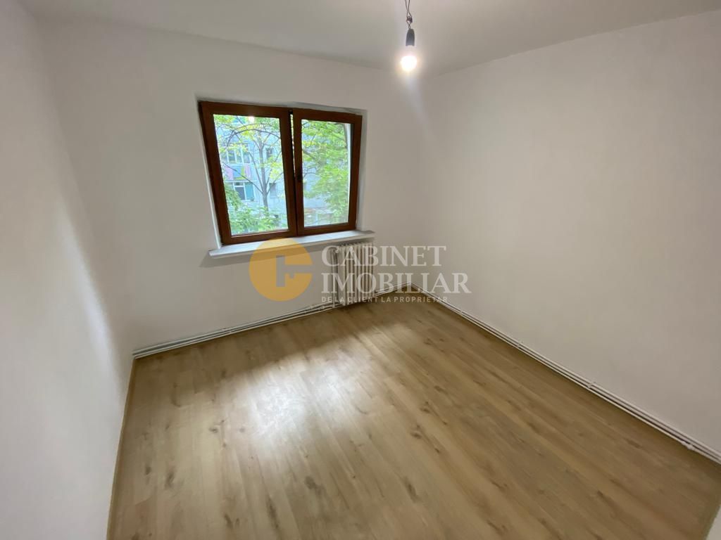 Etaj 2, zona Alexandru cel Bun 2 camere-liber mutare imediata - Poză 2