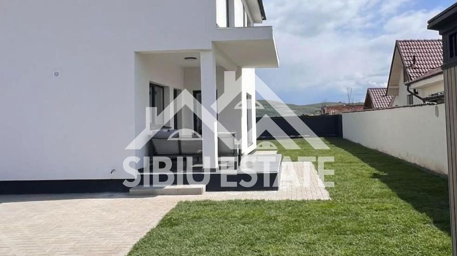 Casa noua curte mare Sibiu, Cristian - Poză 11
