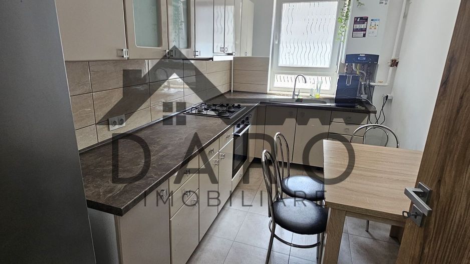 Proprietar Inchiriez apartament doua camere Maurer - Poză 6