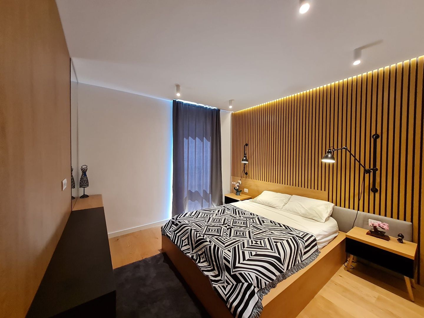 Lux si calitate la 5 minute de Piața Unirii - Poză 4