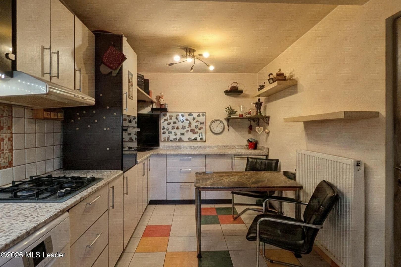 Padurea Cernica - Casa P+1+Pod Inalt, Lot pe Colt 250 Mp, Mobilata - Poză 11