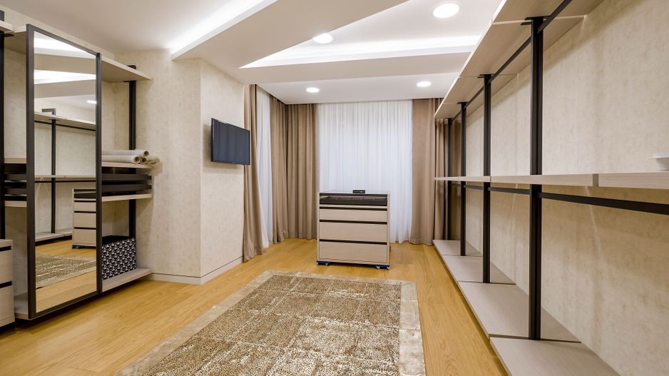 Apartament deosebit 4 camere complet mobilat si loc de parcare inclus - Poză 11