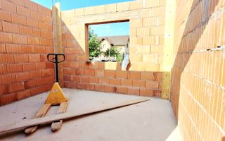 Oferim spre vanzare, Case tip duplex despartite prin spatiu verde, Giroc - Poză 7