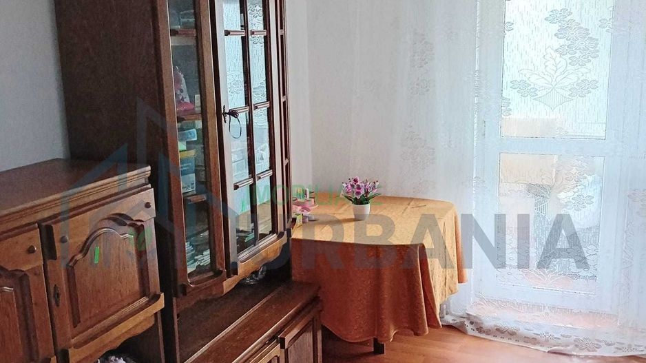 De vanzare apartament cu 3 camere la et 2 din 4, in Mircea cel batran, Iasi. - Poză 2