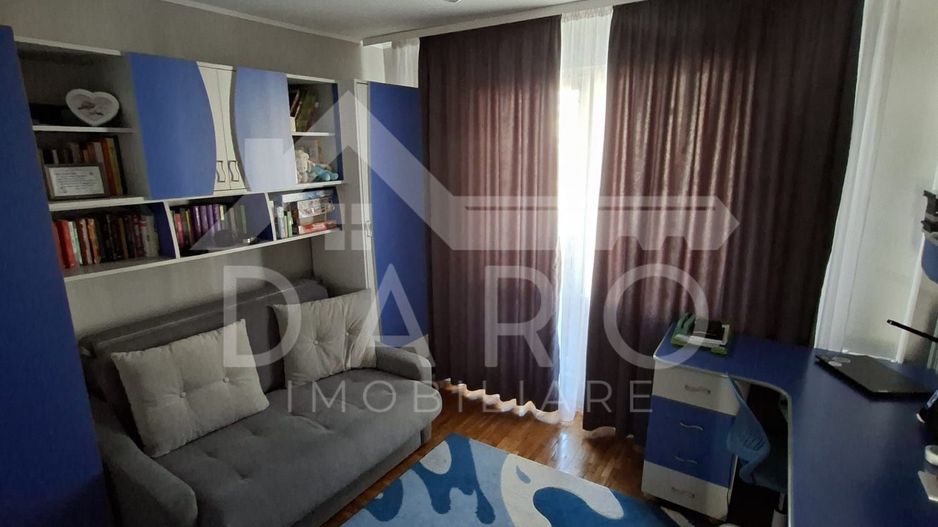 Vand apartament cu 3 camere - Poză 3