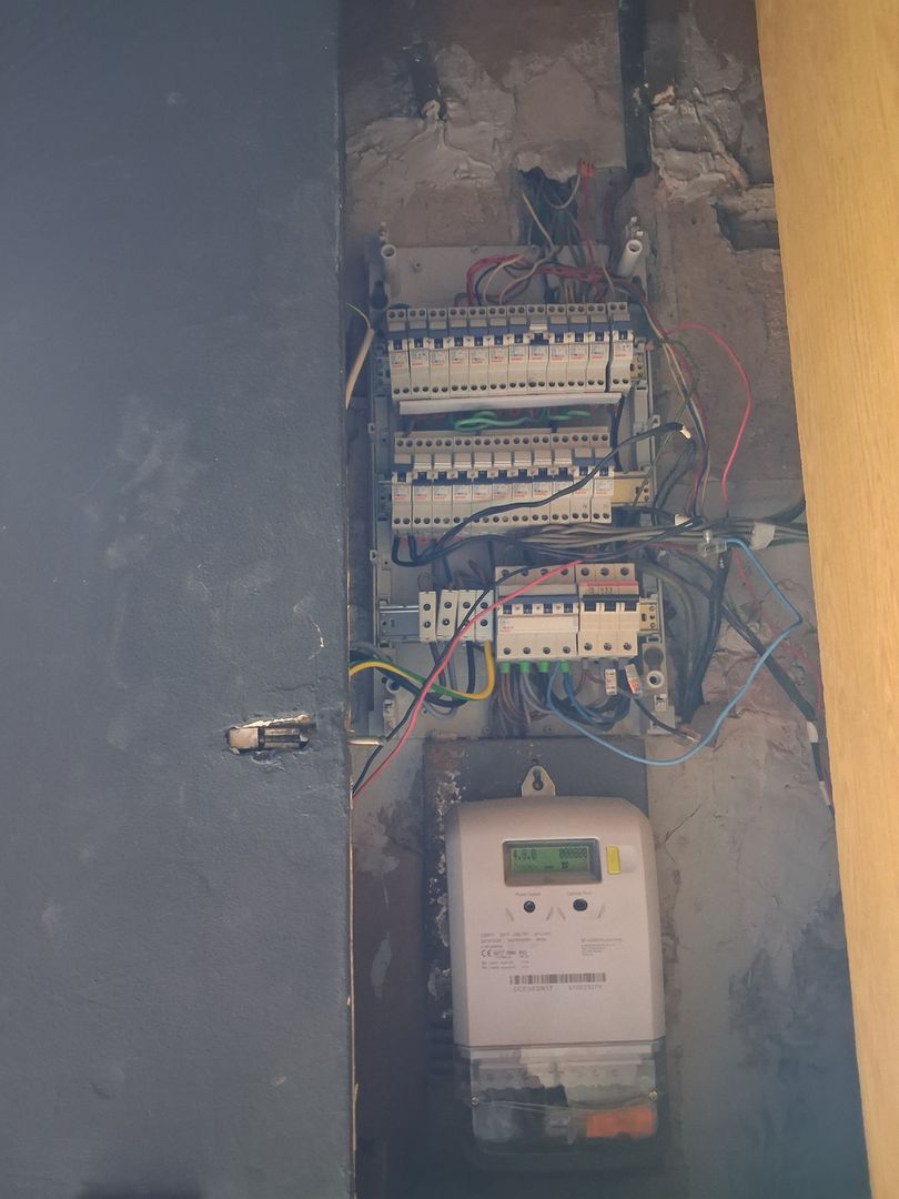 BRASADAS inchiriaza spatiu comercial stradal cu 3 intrari. - Poză 9