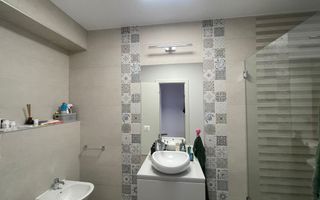 Apartament de 3 camere, modern, 80mp, parcare, zona Centrala - Poză 14