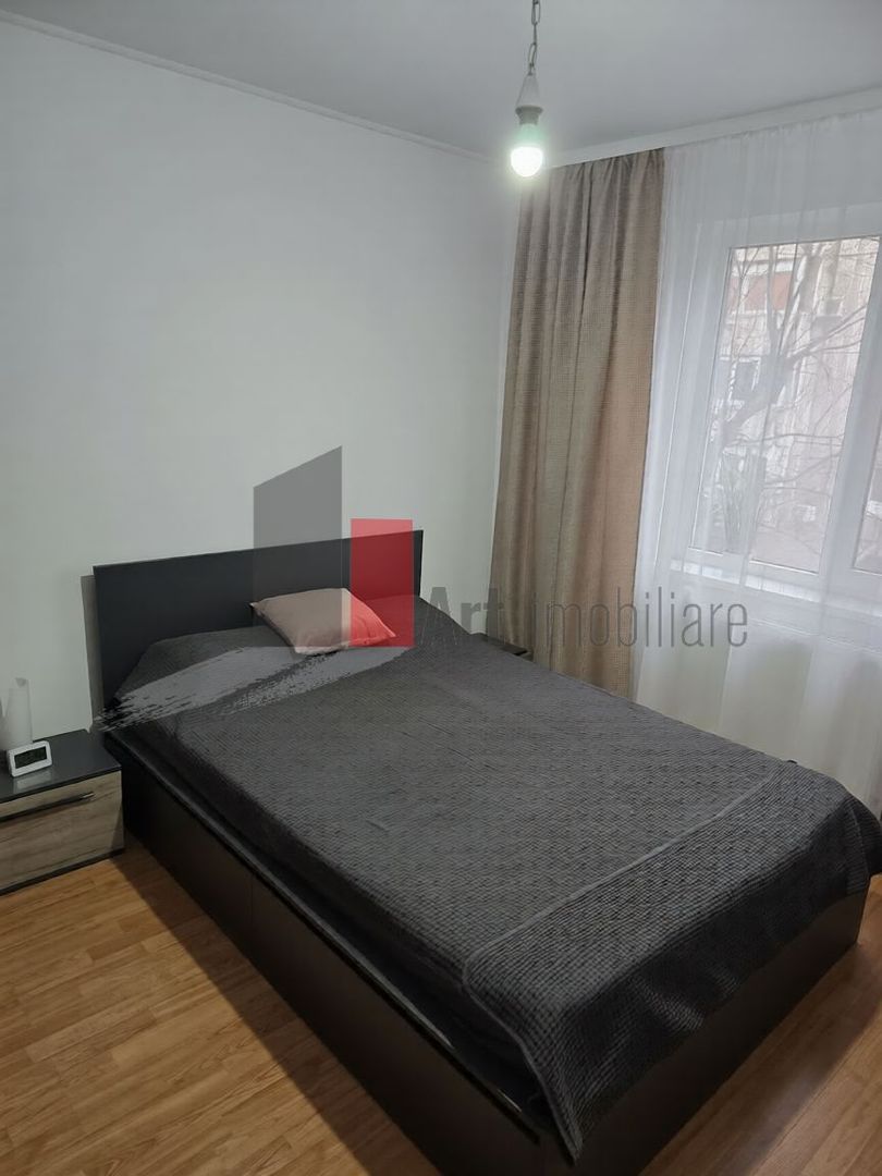 0% Comision, Apartament de vanzare 3 camere, et 2/8, Aparatorii Patriei - Poză 4