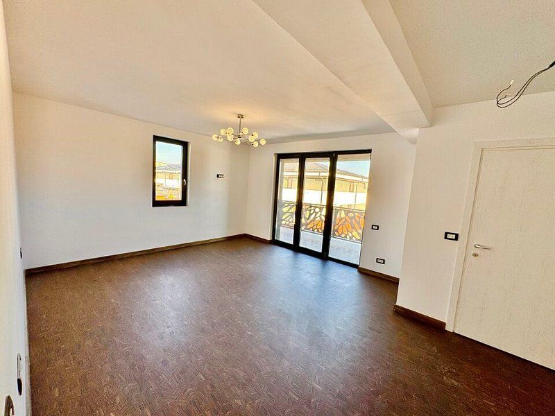 Vila cu bucatarie inclusa -otopeni central - Poză 5